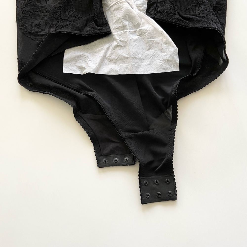 Torrid Strappy Underwire Bodysuit - Lace & Mesh Rhinestones Size 4X NWT - Picture 5 of 7